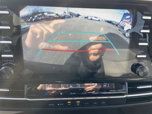 Used 2024 Toyota Sienna LE image 20