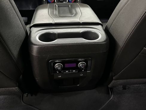 Used 2023 Chevrolet Tahoe Premier AWD/4WD image 25