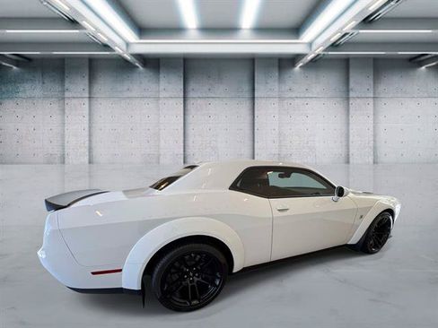 Used 2022 Dodge Challenger R/T Scat Pack RWD image 6