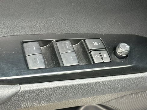 Certified 2025 Toyota Camry SE w/ Convenience Package image 13