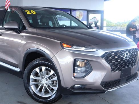 Used 2020 Hyundai Santa Fe SEL FWD image 2
