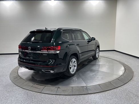 Used 2021 Volkswagen Atlas SE w/ Panoramic Sunroof Package image 5