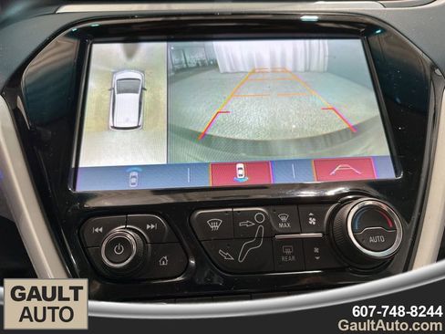 Used 2019 Chevrolet Bolt Premier w/ Infotainment Package image 11