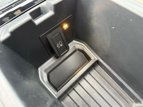 Certified 2023 BMW X3 xDrive30i w/ Premium Package image 36