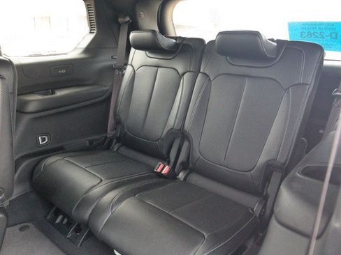 Used 2024 Jeep Grand Cherokee L Limited w/ Luxury Tech Group II AWD/4WD image 36