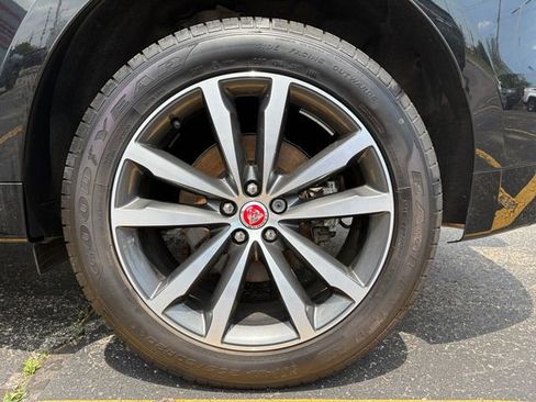 Used 2023 Jaguar F-PACE S AWD/4WD image 18