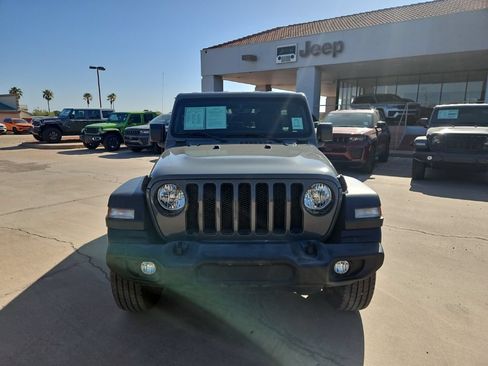 Used 2021 Jeep Wrangler Unlimited Sport AWD/4WD image 5
