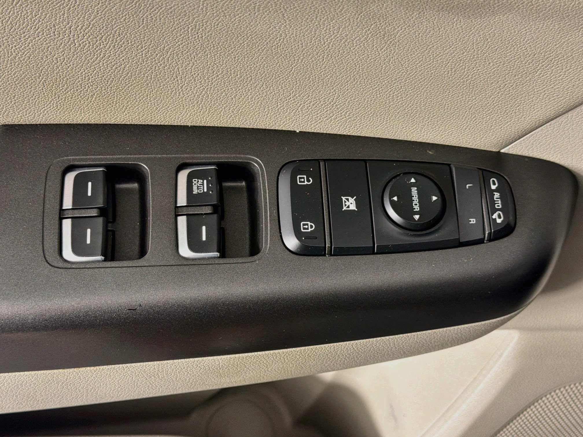 Used 2020 Kia Sportage S w/ S Sunroof Package FWD image 15