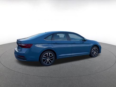 Used 2025 Volkswagen Jetta SE image 14