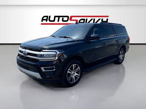 Used 2024 Ford Expedition Max XLT AWD/4WD image 3
