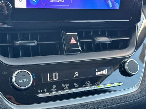 Certified 2025 Toyota Corolla Cross LE FWD image 25