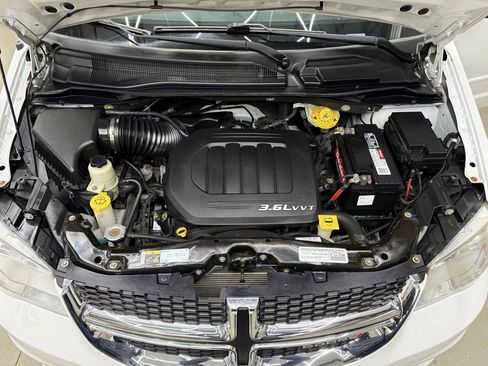 Used 2015 Dodge Grand Caravan SE w/ Quick Order Package 29E SE FWD image 7