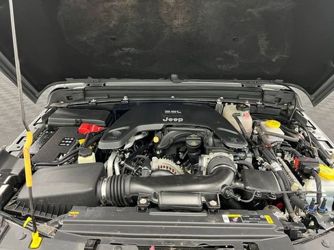 Used 2021 Jeep Wrangler Sport image 26