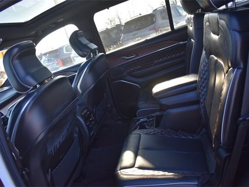 Used 2021 Jeep Grand Cherokee L Summit w/ Luxury Tech Group V image 26