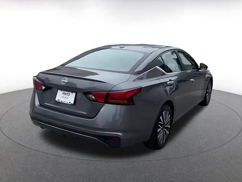 Used 2025 Nissan Altima 2.5 SV image 15