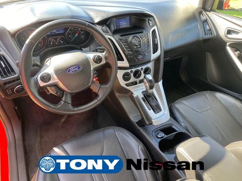 Used 2014 Ford Focus SE w/ Equipment Group 201A image 30