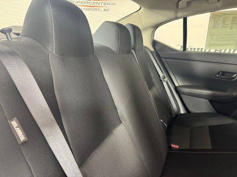 Used 2025 Nissan Sentra SV FWD image 37