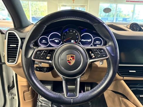 Used 2019 Porsche Cayenne S AWD/4WD image 29
