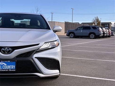 Used 2023 Toyota Camry XSE image 11
