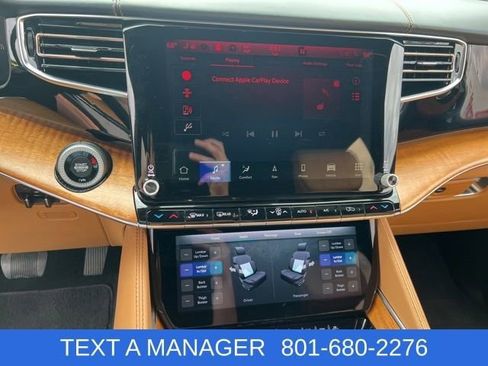Used 2022 Jeep Grand Wagoneer Series III w/ Rear Seat Video Group 1 AWD/4WD image 25