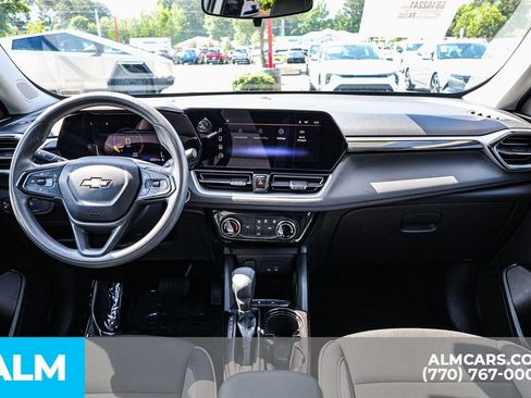 Used 2025 Chevrolet TrailBlazer LT FWD image 29
