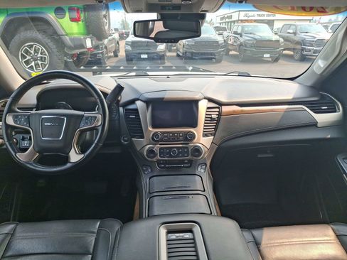 Used 2019 GMC Yukon Denali AWD/4WD image 7