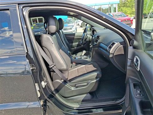 Used 2021 Jeep Grand Cherokee Laredo X image 27