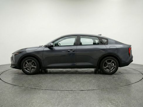 Used 2025 Kia K4 LXS image 5