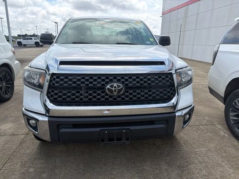 Used 2021 Toyota Tundra SR5 RWD image 2