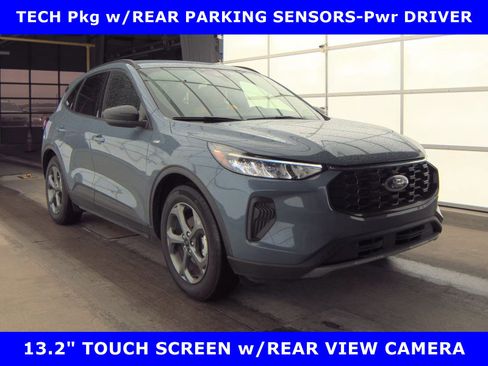 Used 2025 Ford Escape ST-Line w/ Equipment Group 301A image 2
