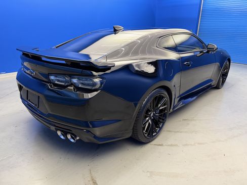 Used 2019 Chevrolet Camaro ZL1 RWD image 7