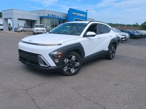 Used 2025 Hyundai Kona SEL FWD image 3