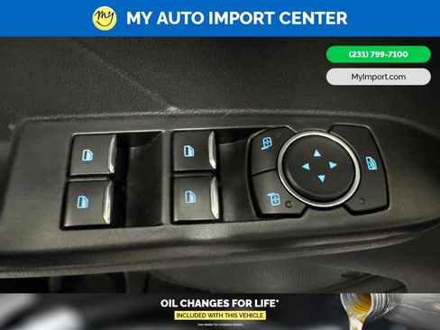 Used 2025 Ford Escape SE FWD image 11