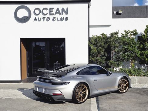 Used 2023 Porsche 911 GT3 RWD image 3