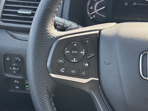 Used 2025 Honda Passport TrailSport image 8