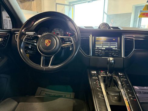 Used 2015 Porsche Macan S image 15