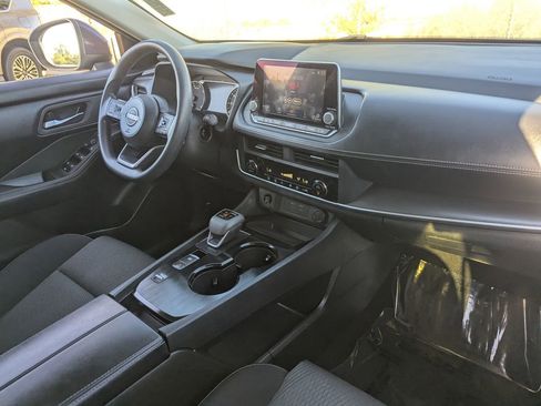 Certified 2024 Nissan Rogue SV image 13