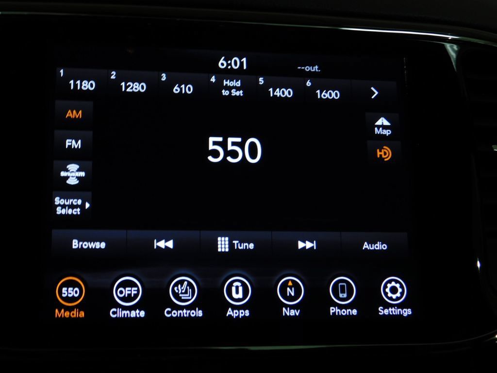 Used 2020 Jeep Grand Cherokee Altitude AWD/4WD image 45