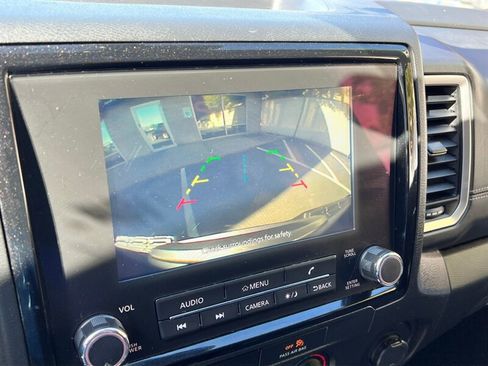 Used 2022 Nissan Frontier SV w/ Graphics Package image 33