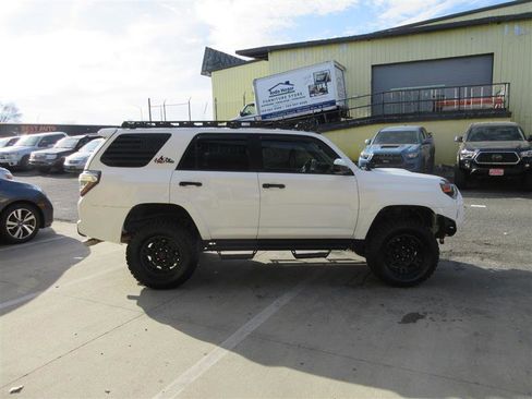 Used 2018 Toyota 4Runner TRD Pro image 9