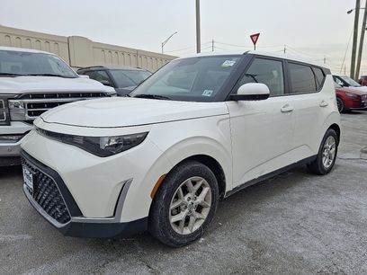 Certified 2023 Kia Soul LX w/ LX Technology Package