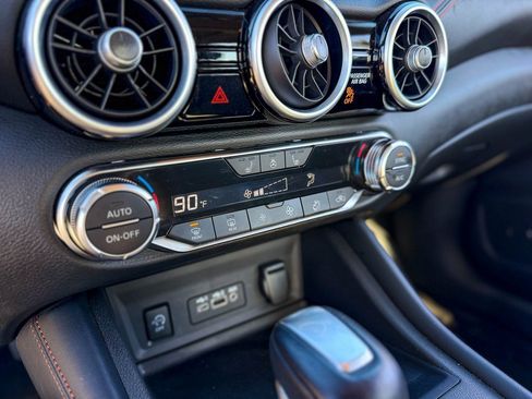 Used 2025 Nissan Sentra SR w/ SR Premium Package image 23