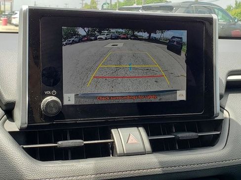 Certified 2025 Toyota RAV4 XLE AWD/4WD image 22