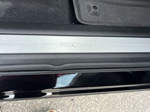 Certified 2024 Volvo XC60 T8 Ultimate w/ Protection Package Premier image 21