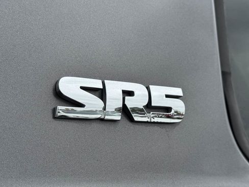 Used 2018 Toyota Tundra SR5 w/ SR5 Upgrade Package RWD image 9