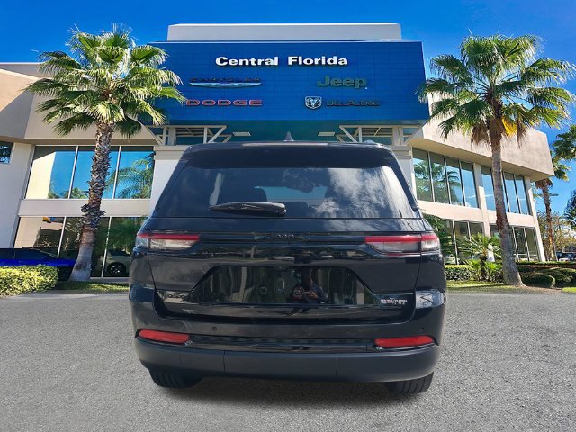 Certified 2025 Jeep Grand Cherokee Altitude AWD/4WD image 6