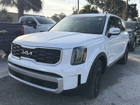 Certified 2024 Kia Telluride S FWD image 2