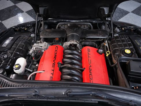 Used 2003 Chevrolet Corvette Z06 w/ Memory Package, 3 Drivers RWD image 3