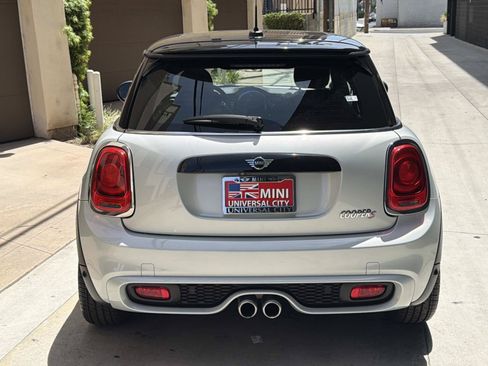 Used 2019 MINI Cooper S w/ Signature Upholstery Package FWD image 5