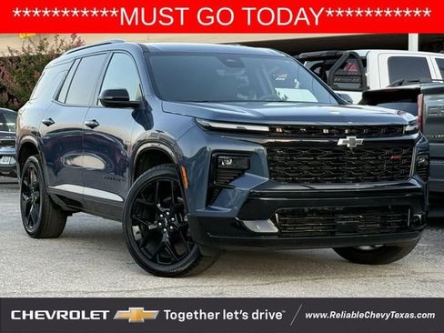 Used 2026 Chevrolet Traverse RS w/ LPO, Floor Liner Package AWD/4WD image 2